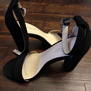 NWOT strapy heels